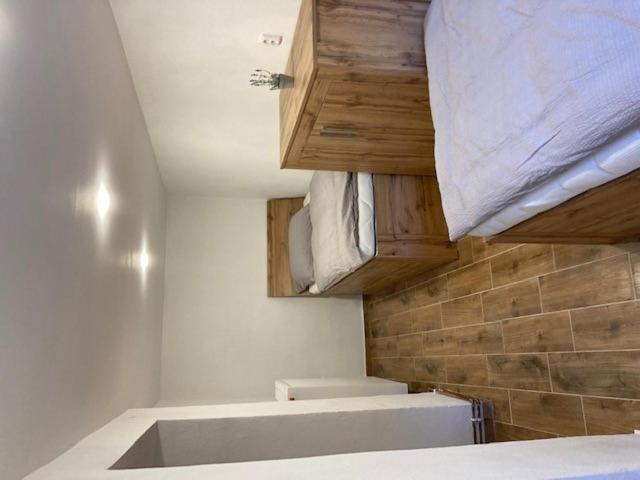 Apartmany Kurojedy Bor Exteriör bild